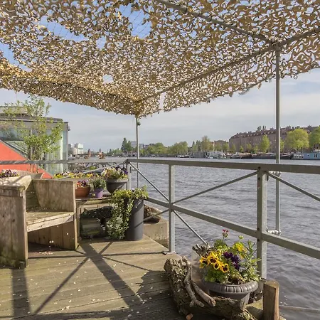 Botel Your Own Paradise *